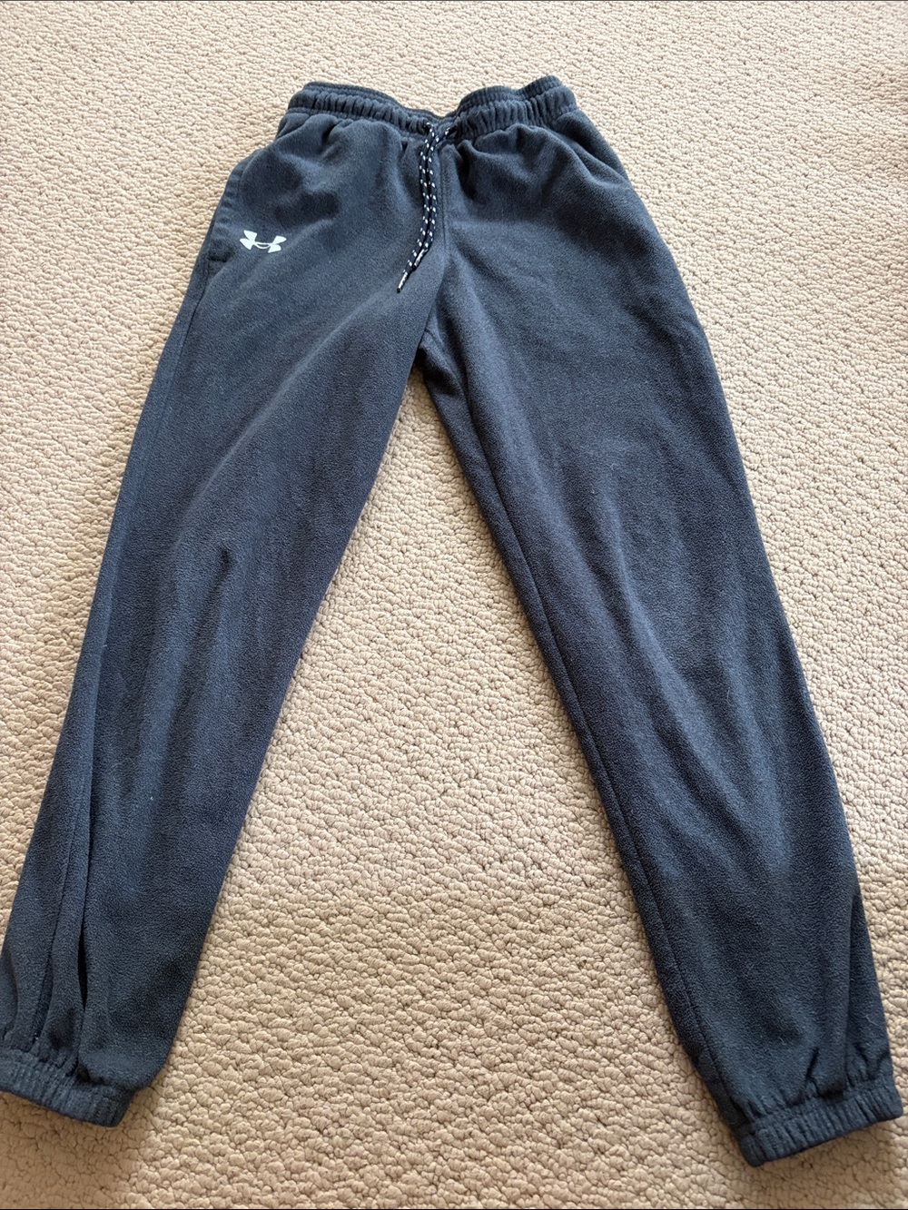 Under Armour youth, medium, dark, gray Fleece Joggers with Drawstring